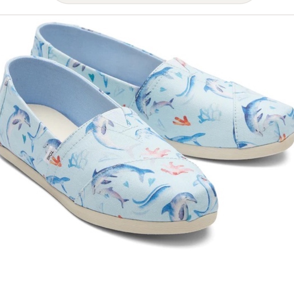 🆕 Woman’s TOMS Alpargata Cloudbound Delicate Dolphins Print Women Slip-On